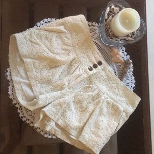 Adorable lace shorts